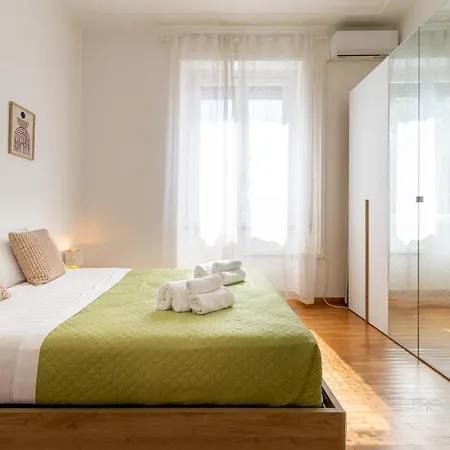 아파트 Bright Flat 2bdr Trastevere Area